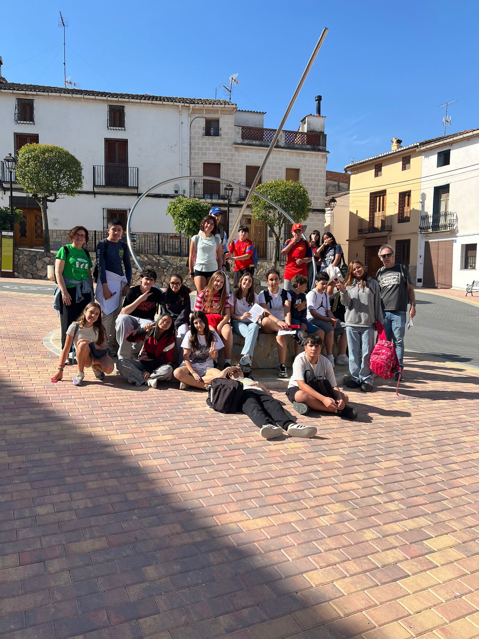 Alumnat participant en la gimcana a Otos